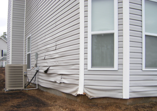 Vinyl Siding repair. Siding Repair in Toronto.